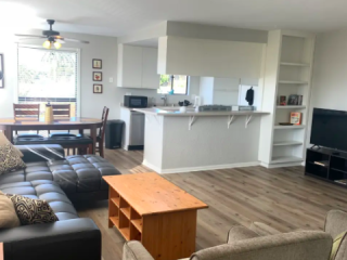 Modern Furnished Condo, minutes away from San Diego University -...
