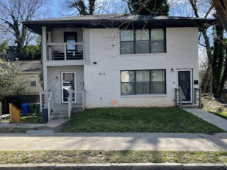 Beautiful 2 BR, 1 BA unit minutes near Emory and...