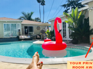 Private Studio Aptm poolside