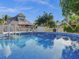 Cozy Florida Home with Pool & Hot Tub